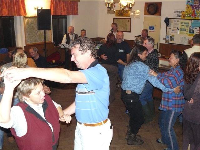 Country bál s Pěnou